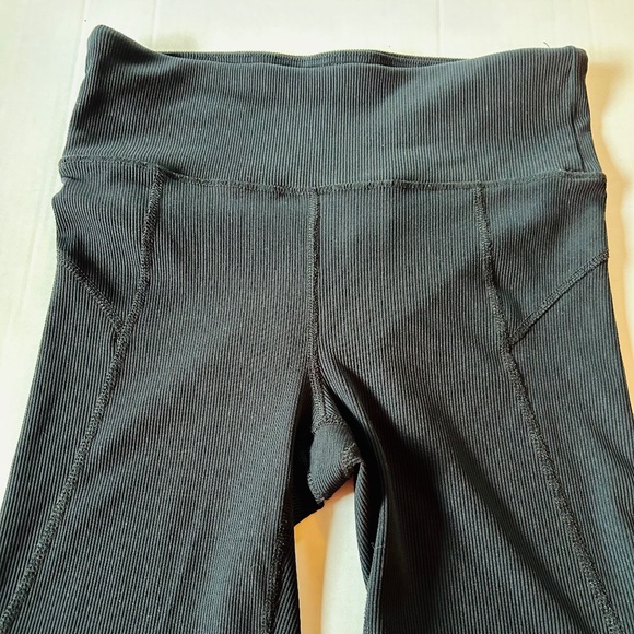 Cycle House Women's biker/Yoga shorts, ribbed, high waist size L - Picture 1 of 4